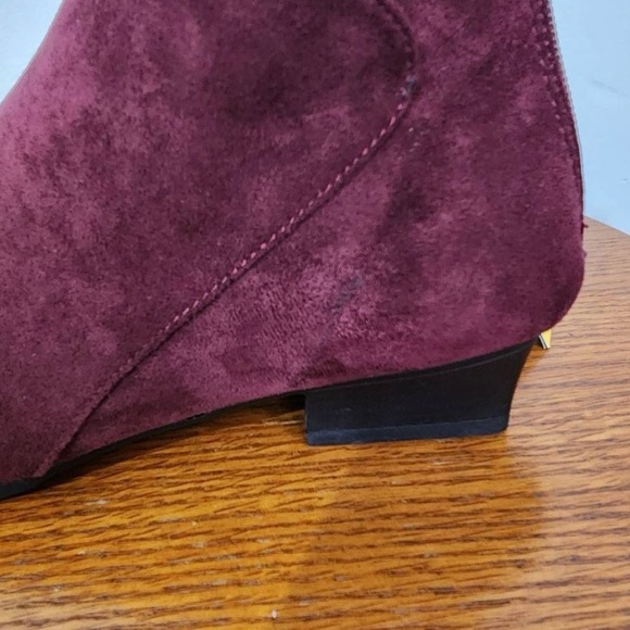 Seven7 Oxblood Ankle Bootie NWT Size 8 Wine Micro Suede Bootie - Picture 10 of 11